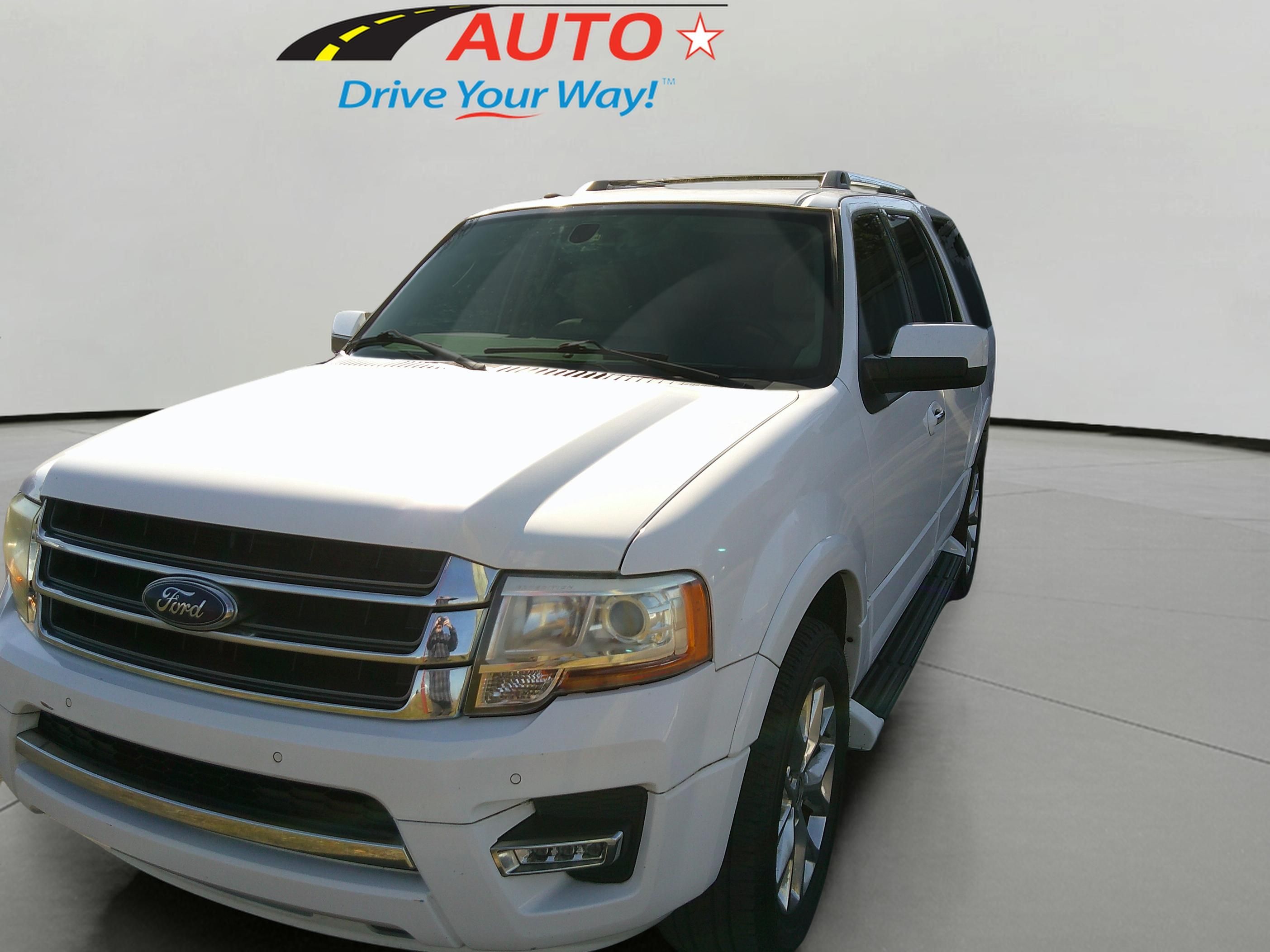 2017 Ford Expedition Limited's photo