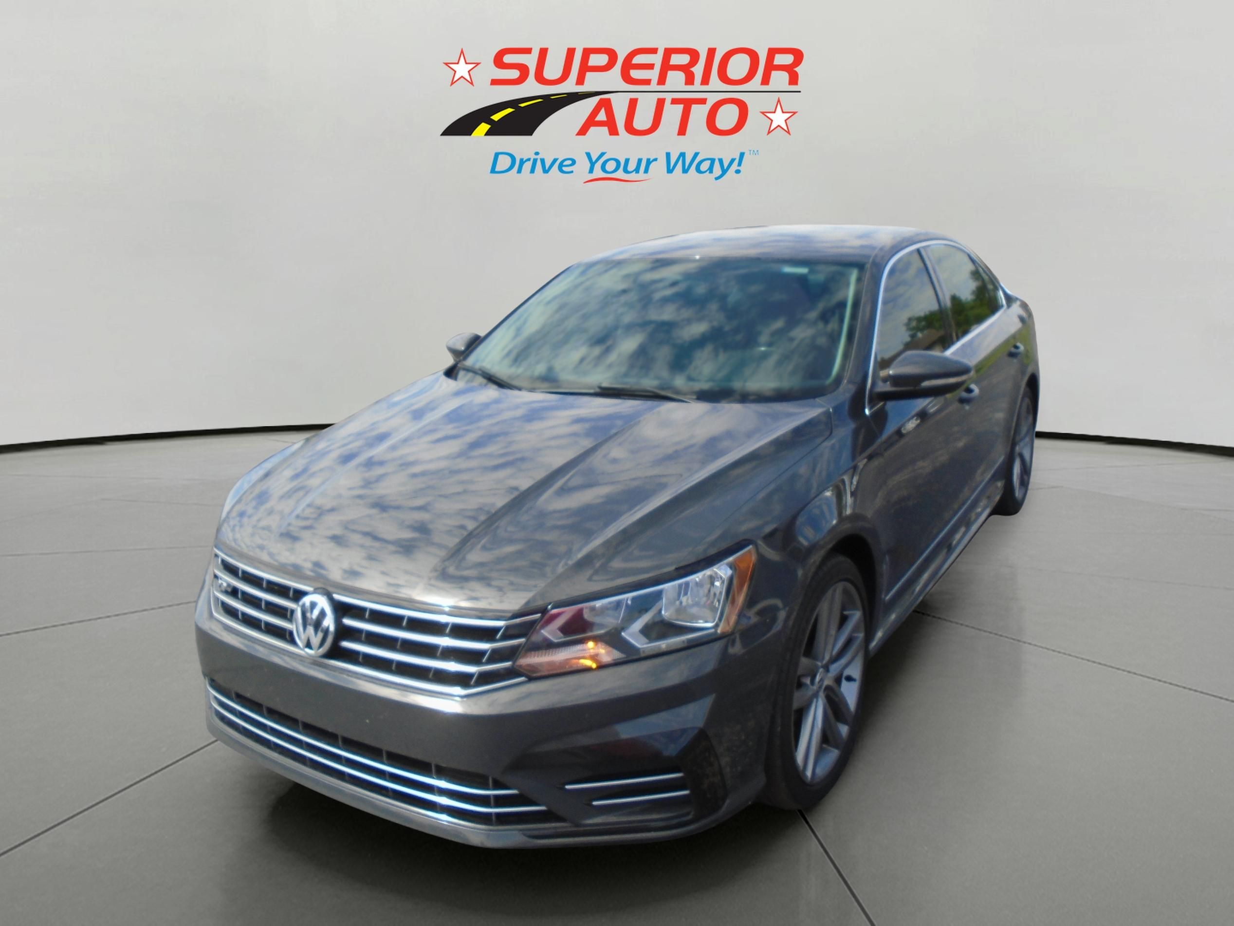 2016 Volkswagen Passat 1.8T R-Line Auto PZEV's photo