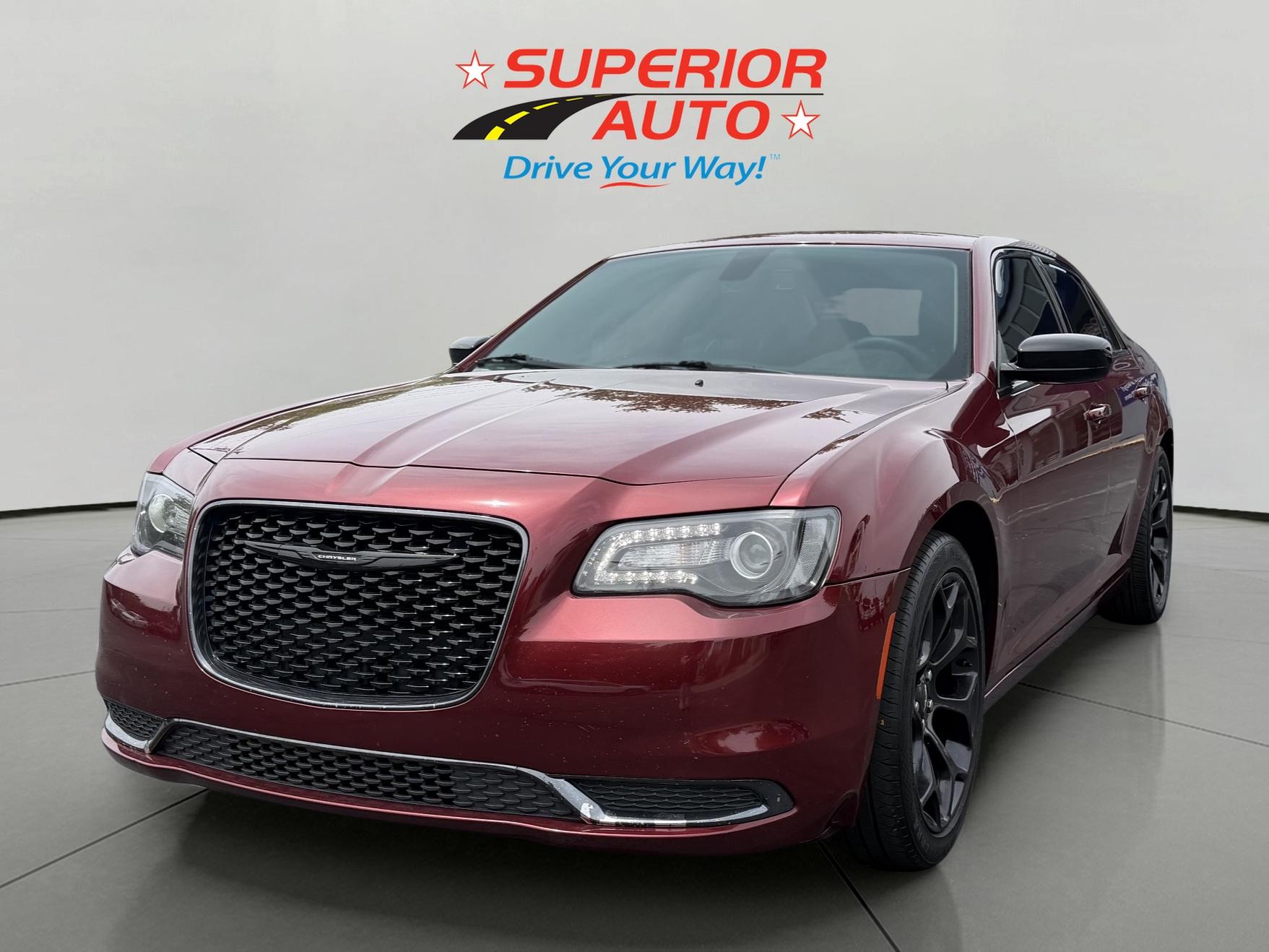 2019 Chrysler 300 Touring's photo
