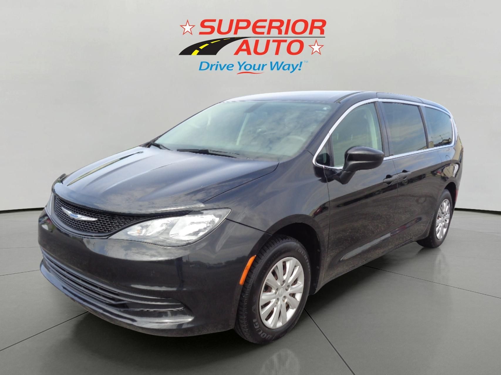 2018 Chrysler Pacifica L's photo