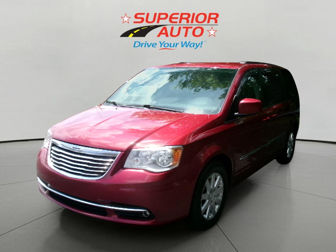 2016 Chrysler Town & Country Touring's photo