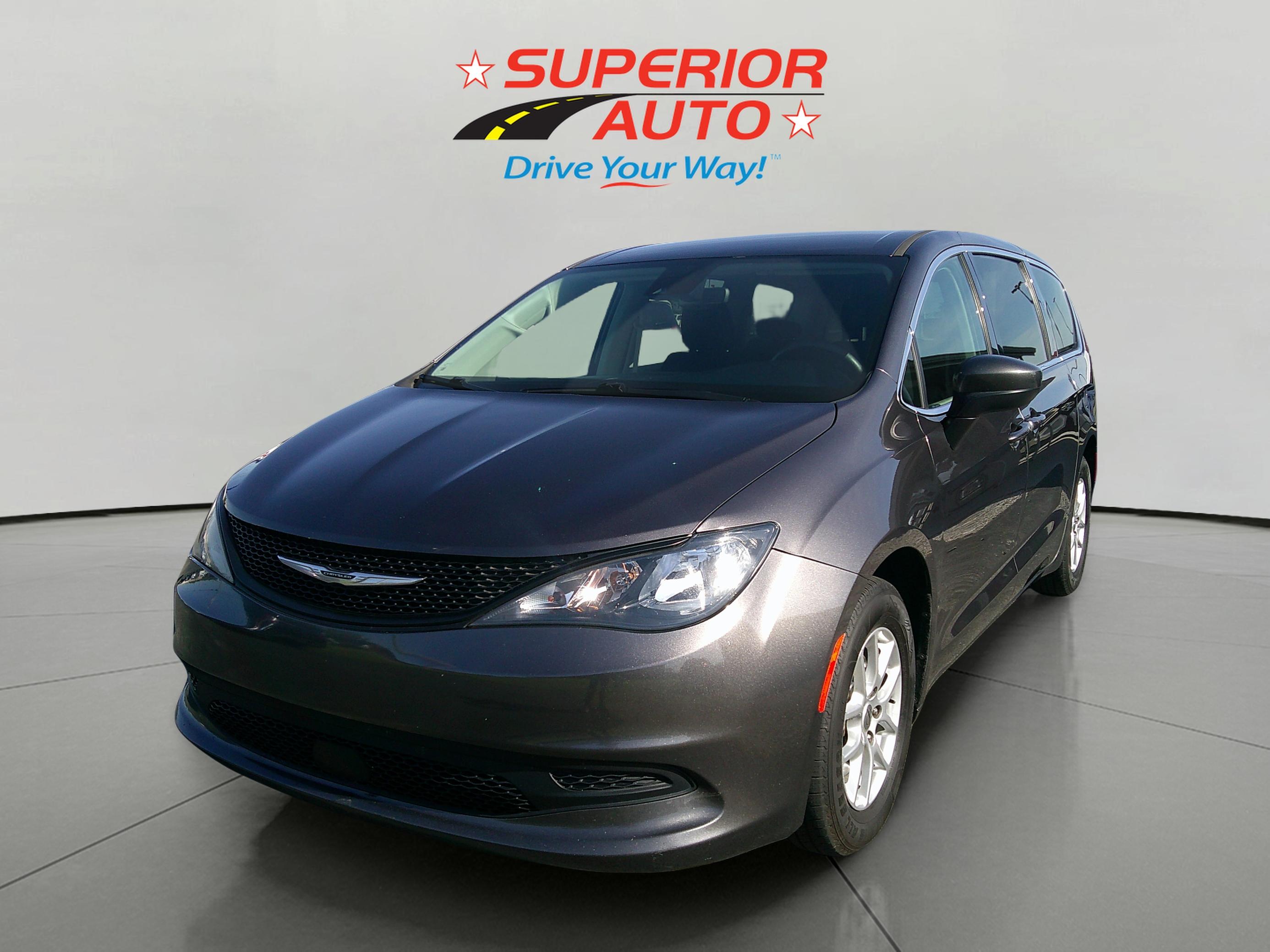 2021 Chrysler Voyager's photo