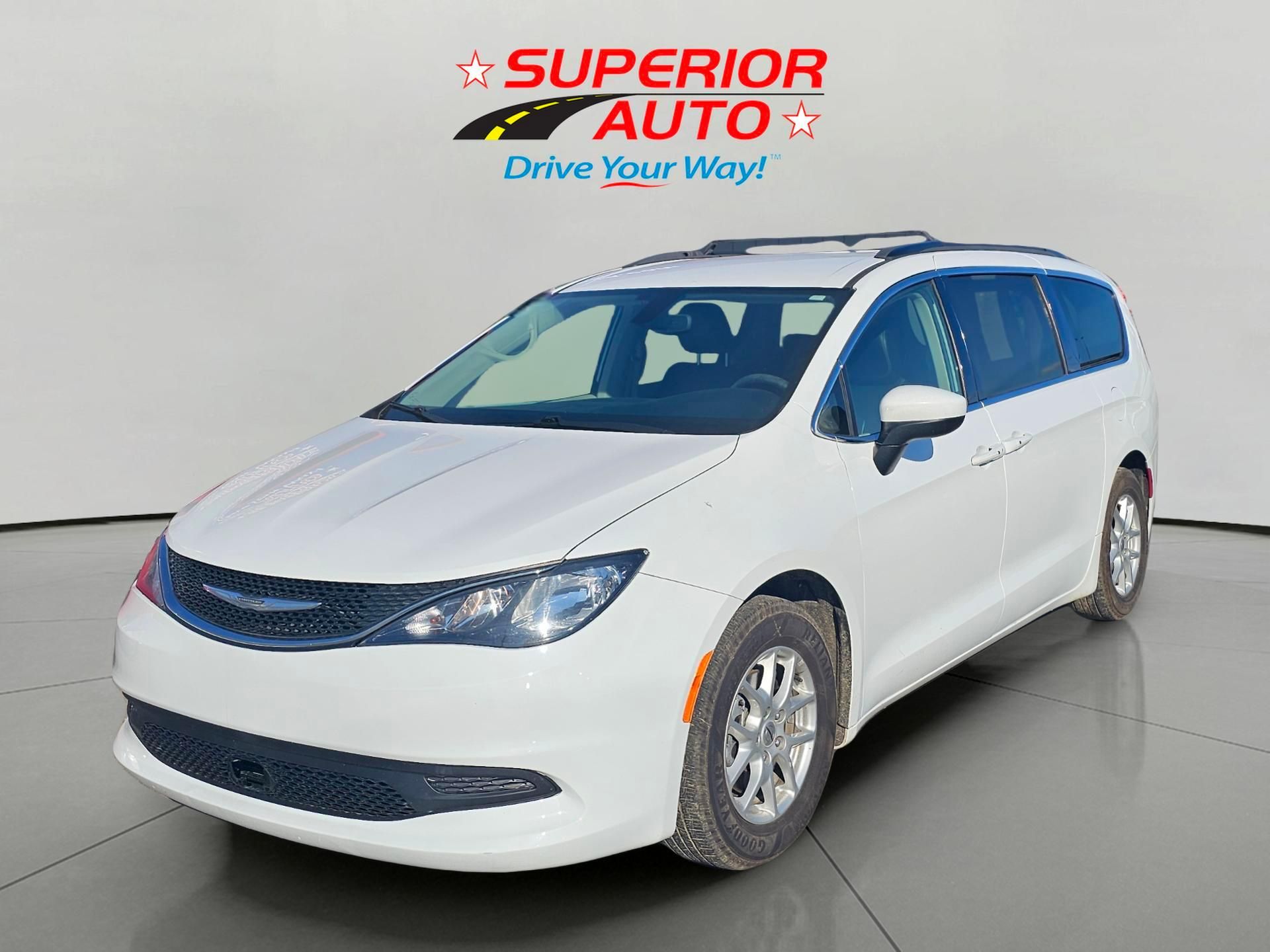 2021 Chrysler Voyager LXI's photo