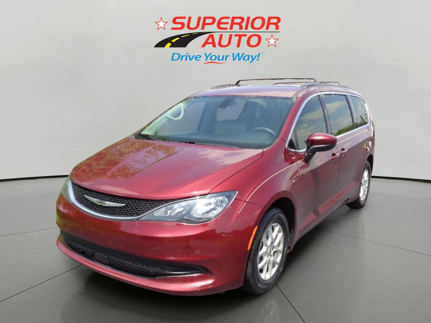 2021 Chrysler Voyager LXI's photo