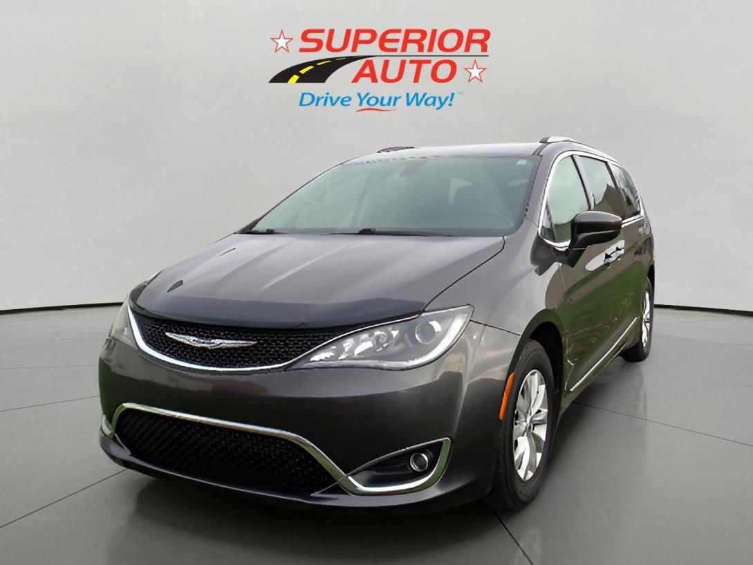 2018 Chrysler Pacifica Touring L Plus's photo