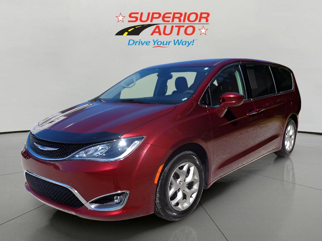 2018 Chrysler Pacifica Touring Plus's photo