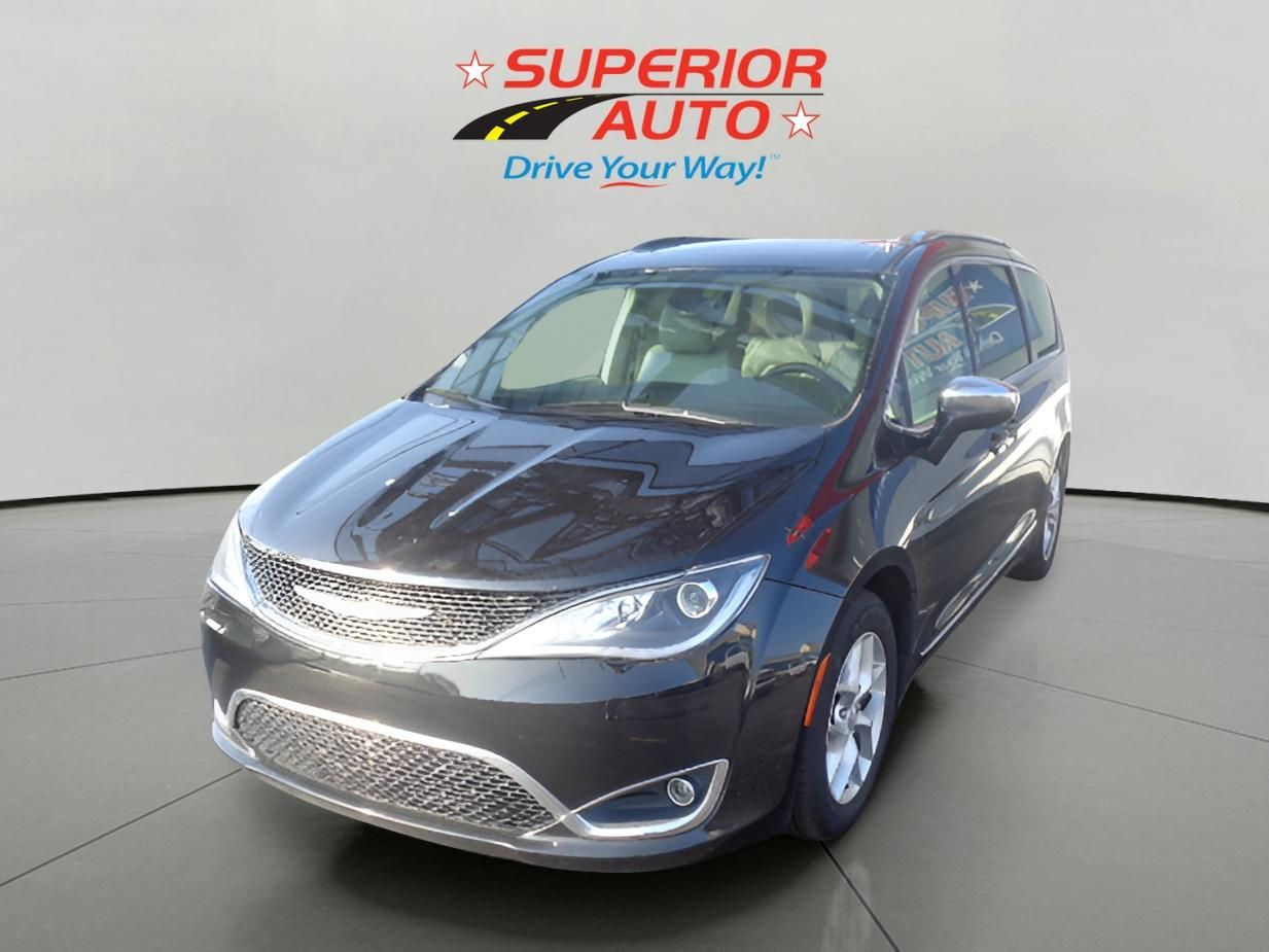 2020 Chrysler Pacifica Limited's photo