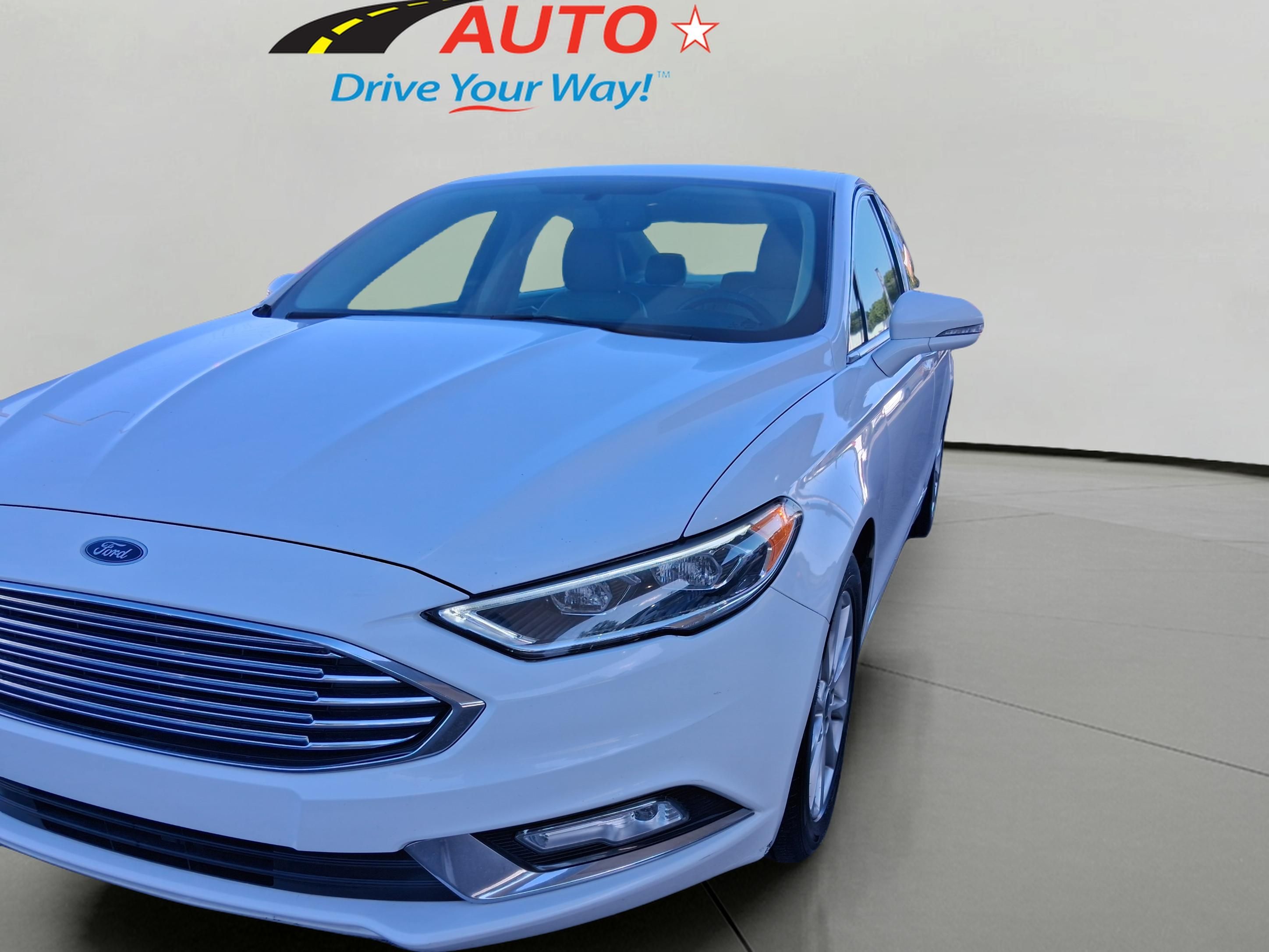 2017 Ford Fusion SE FWD's photo