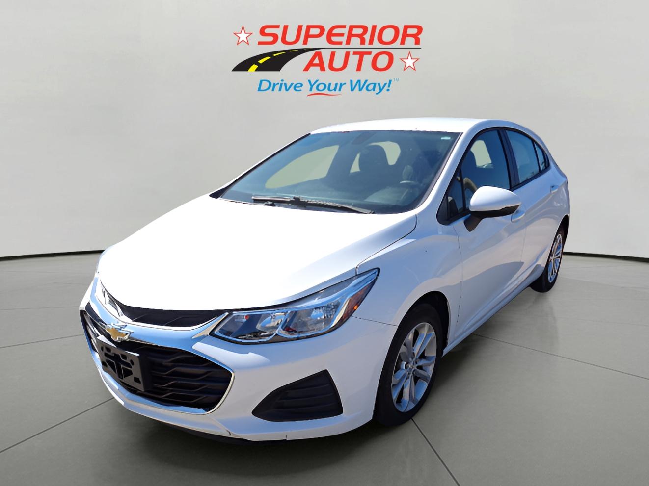 2019 Chevrolet Cruze LS Hatchback Auto's photo