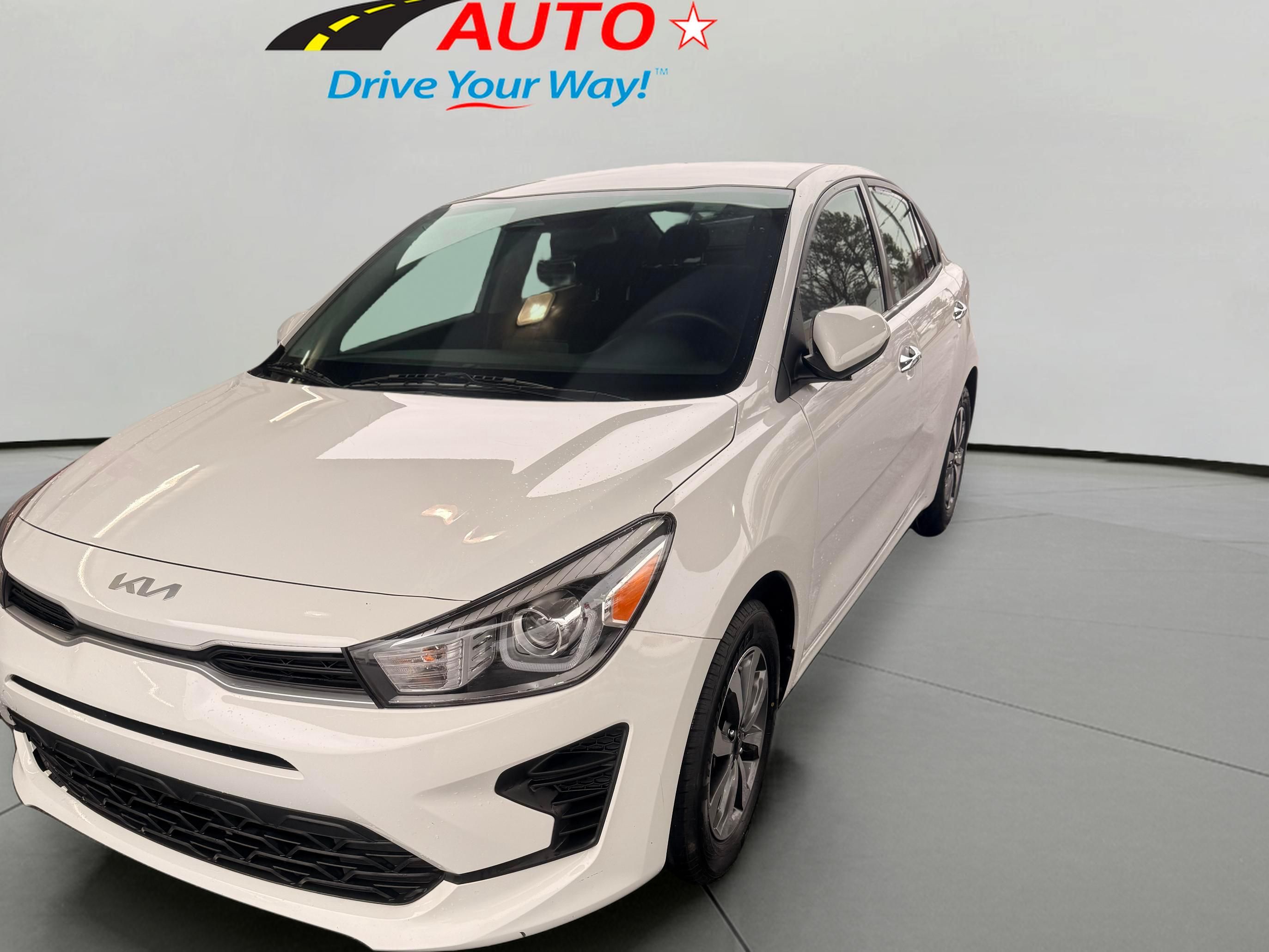 2023 Kia Rio S iVT's photo