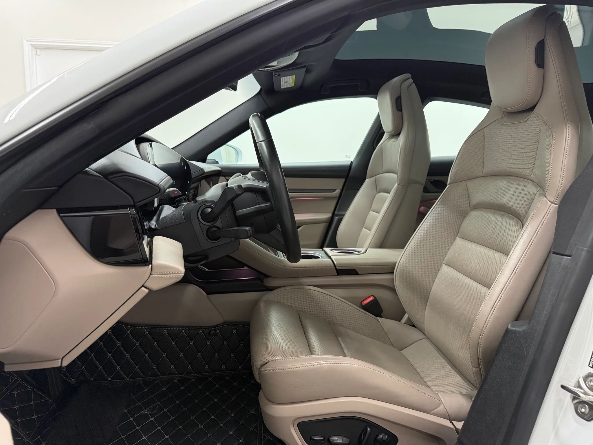 2021 Porsche Taycan 12