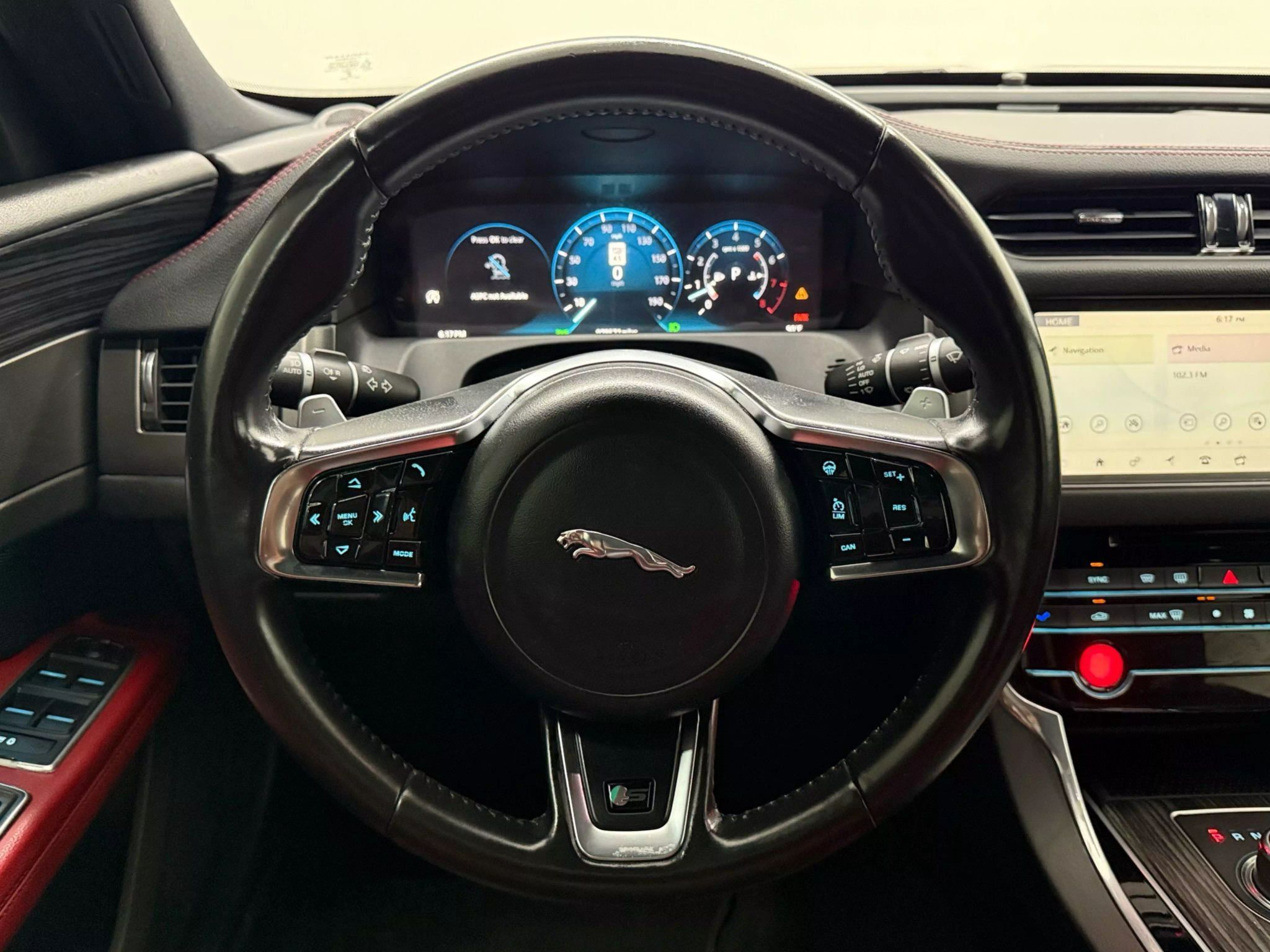 2018 Jaguar XF S - Photo 27