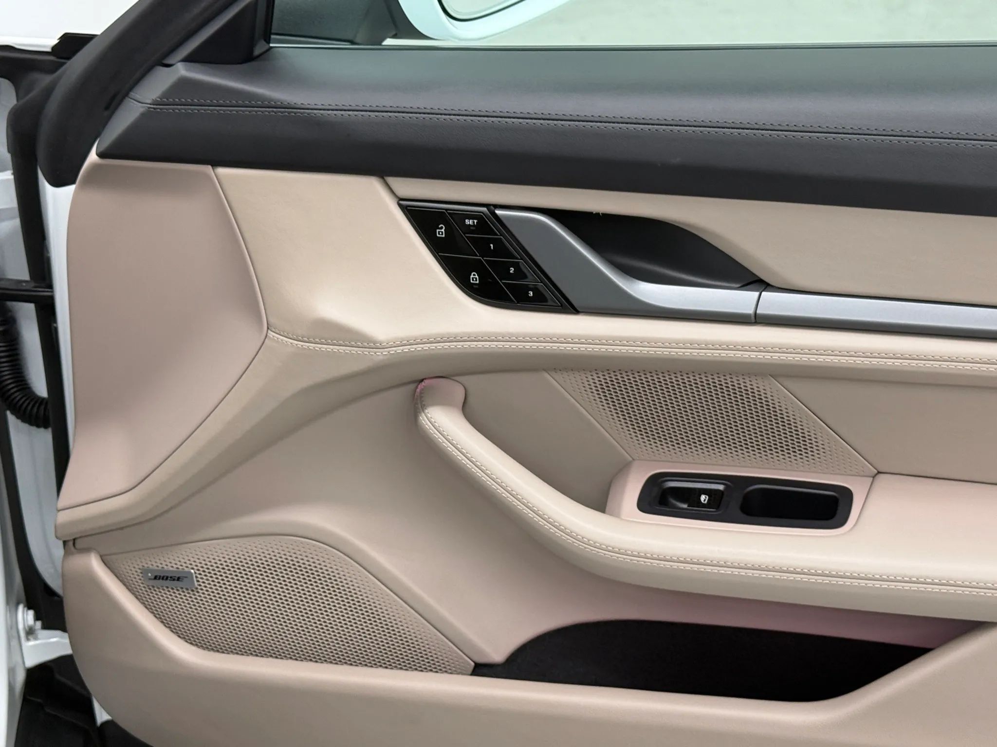 2021 Porsche Taycan 37
