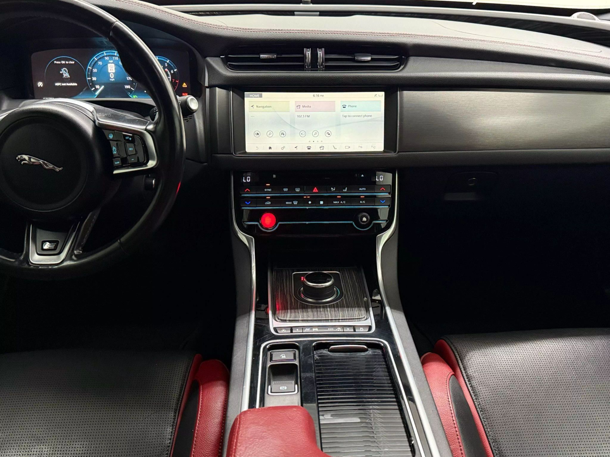 2018 Jaguar XF S - Photo 25