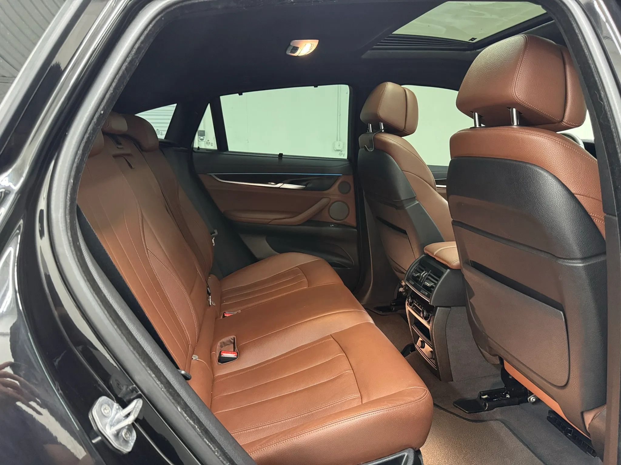 2017 BMW X6 xDrive50i - Photo 16