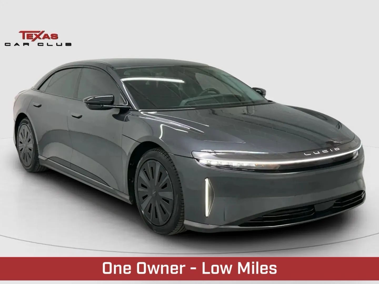 2025 Lucid Air Touring's photo