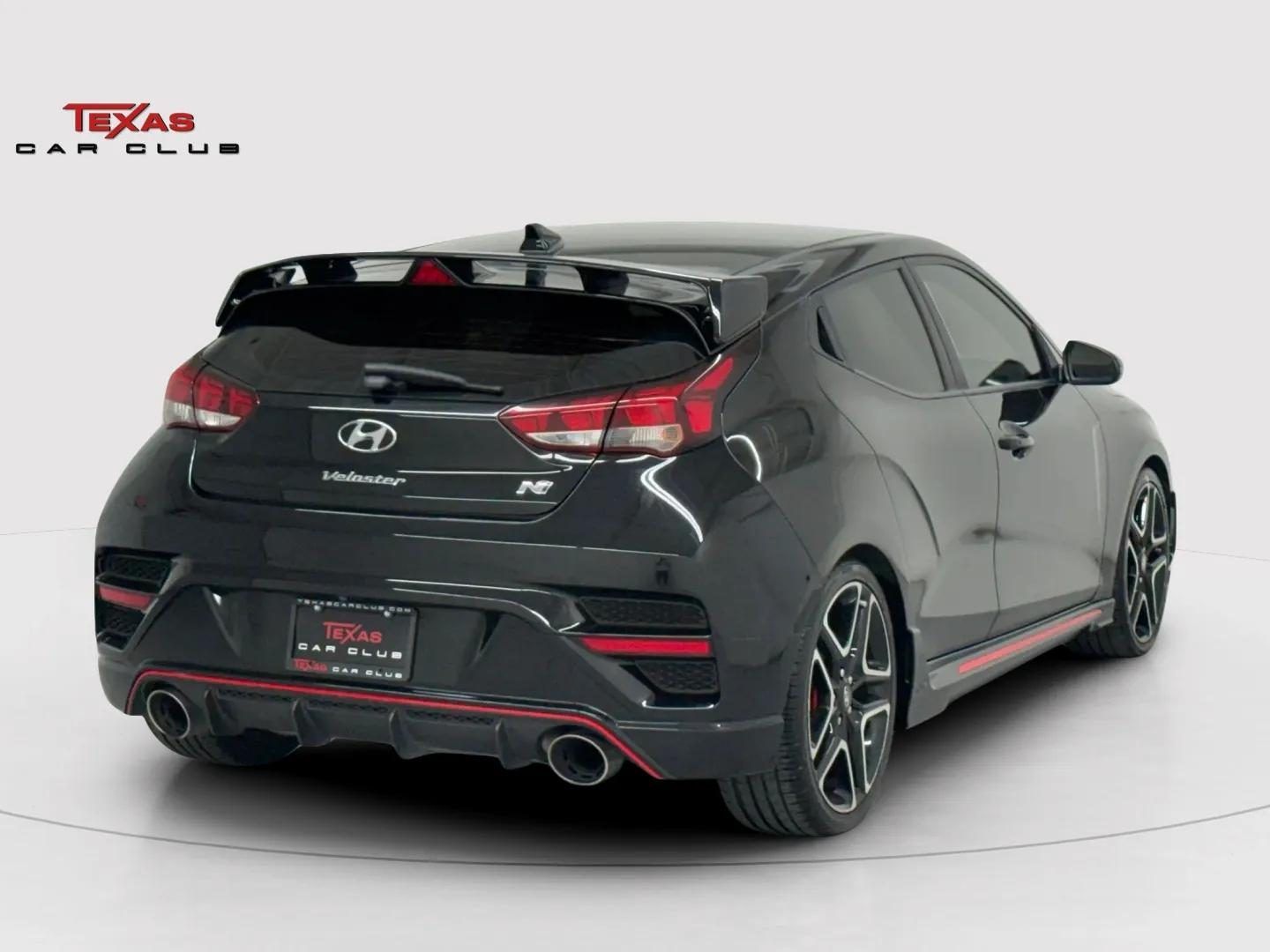 2022 Hyundai Veloster 5