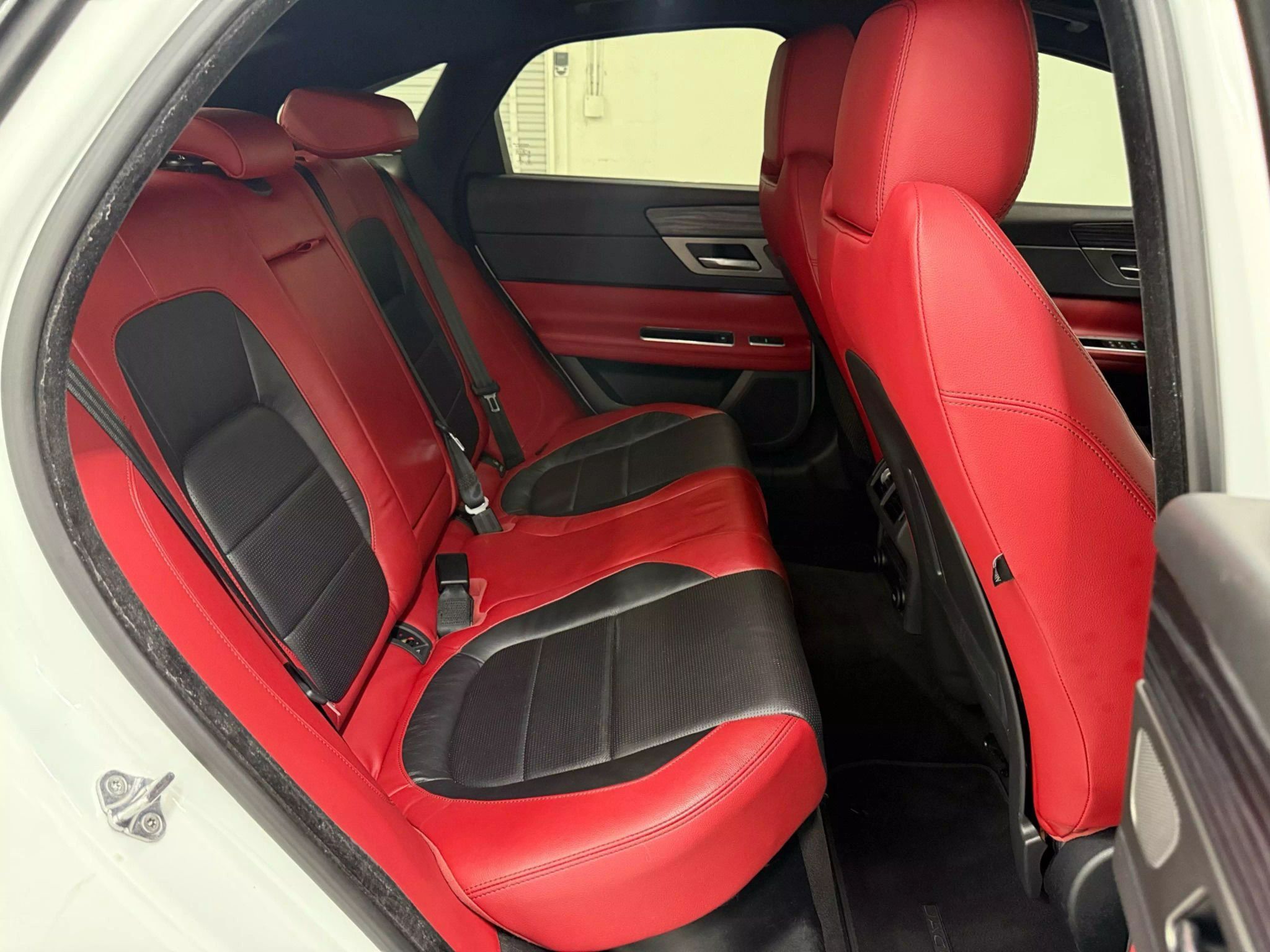 2018 Jaguar XF S - Photo 20