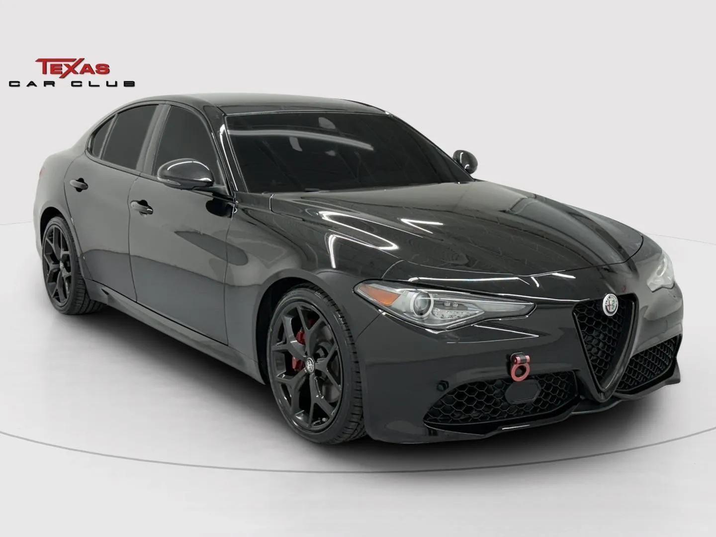 2020 Alfa Romeo Giulia Sport's photo