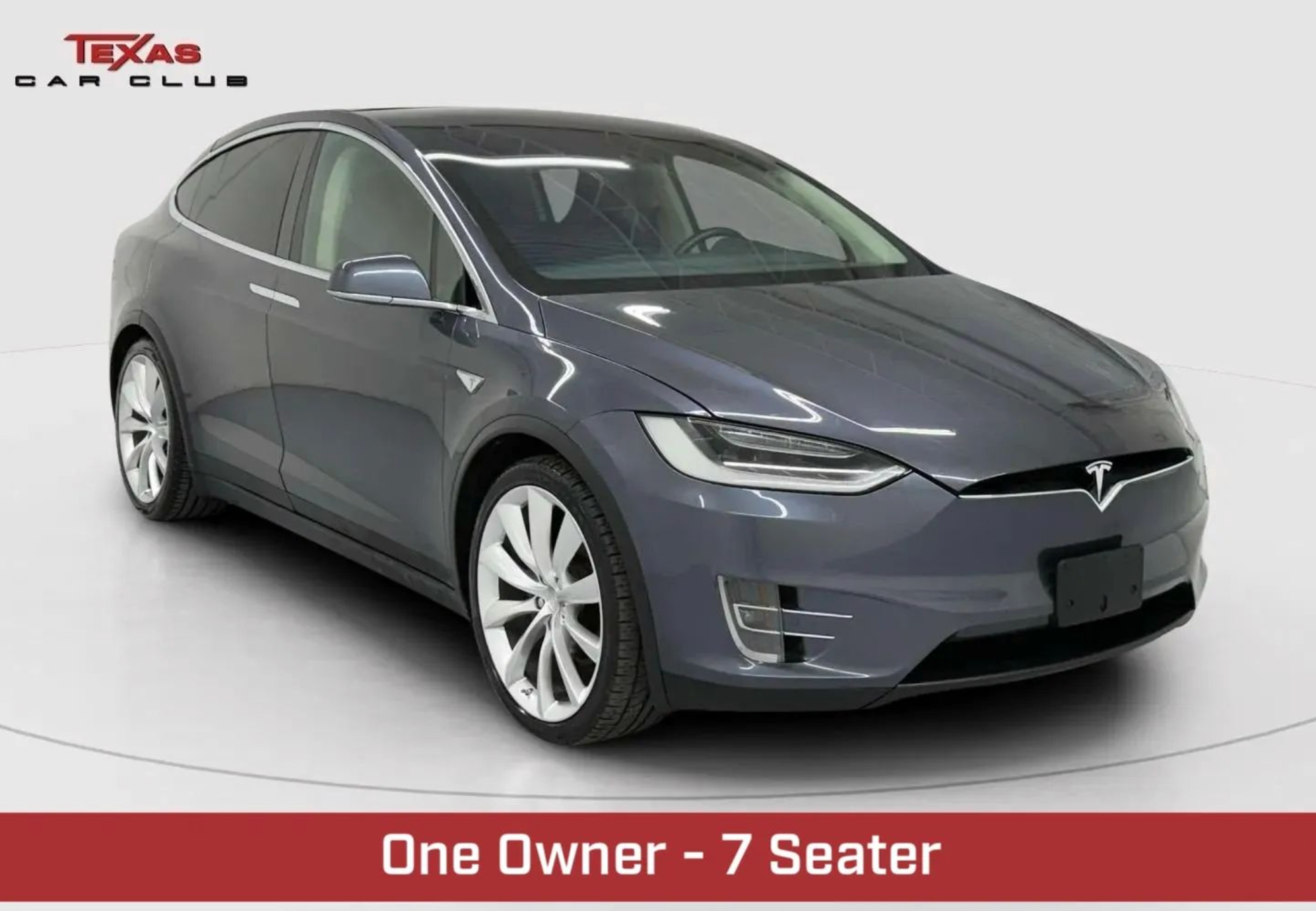 2016 Tesla Model X's photo