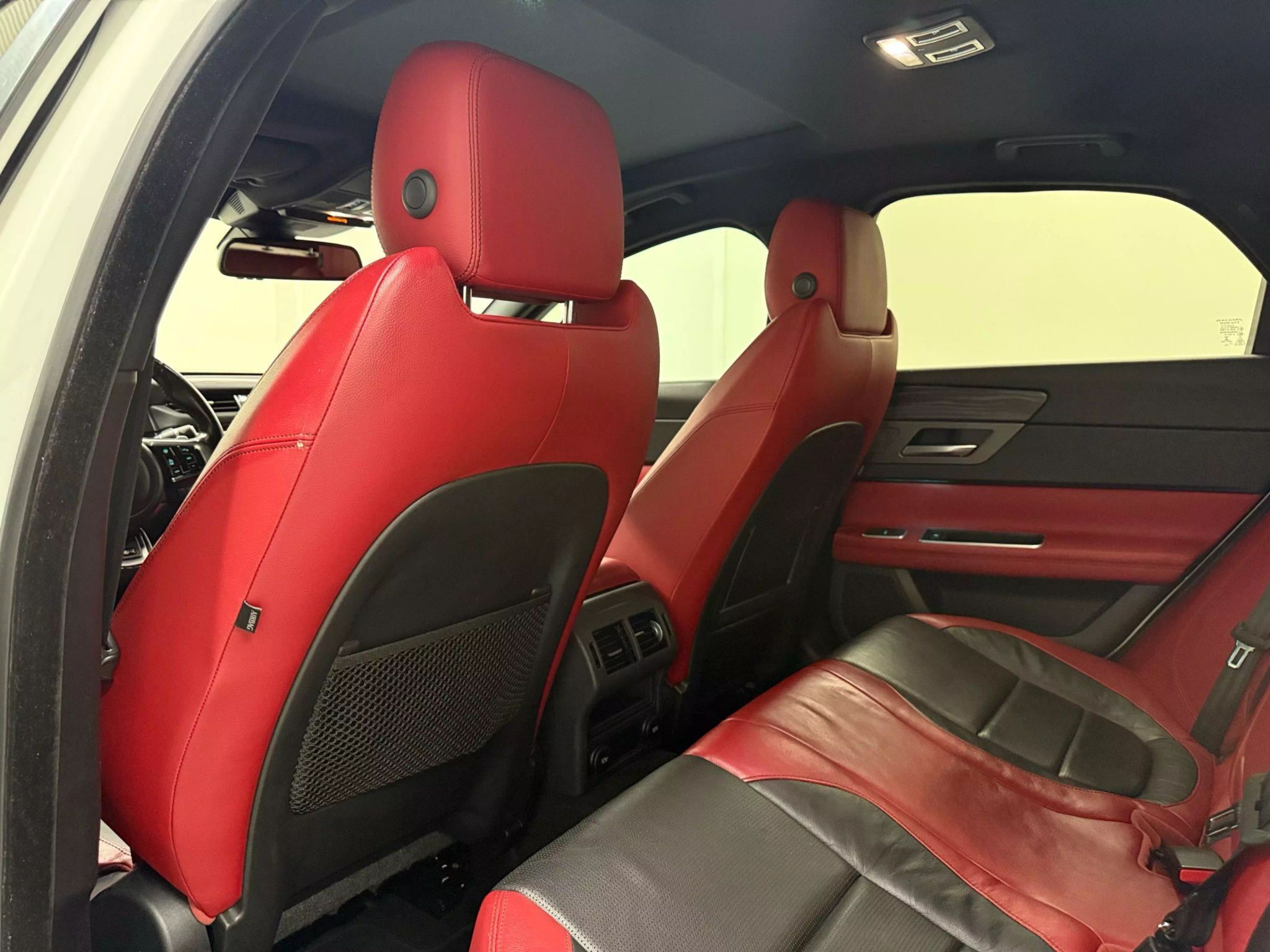 2018 Jaguar XF S - Photo 21