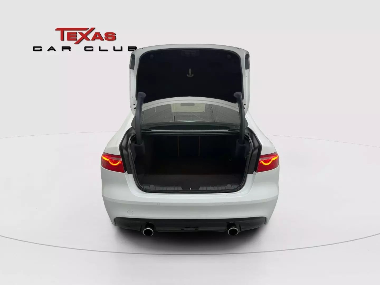 2018 Jaguar XF S - Photo 32