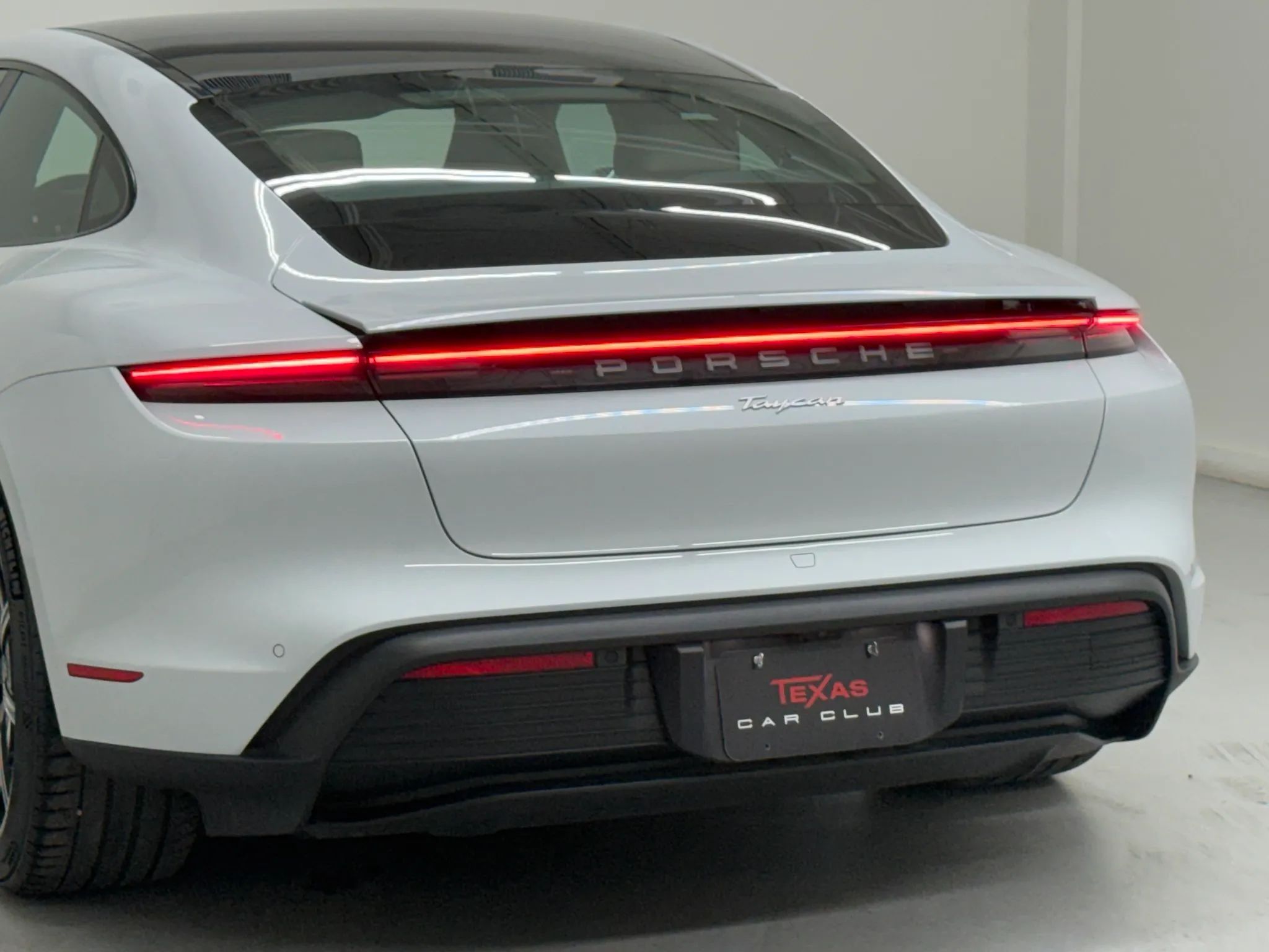 2021 Porsche Taycan 42