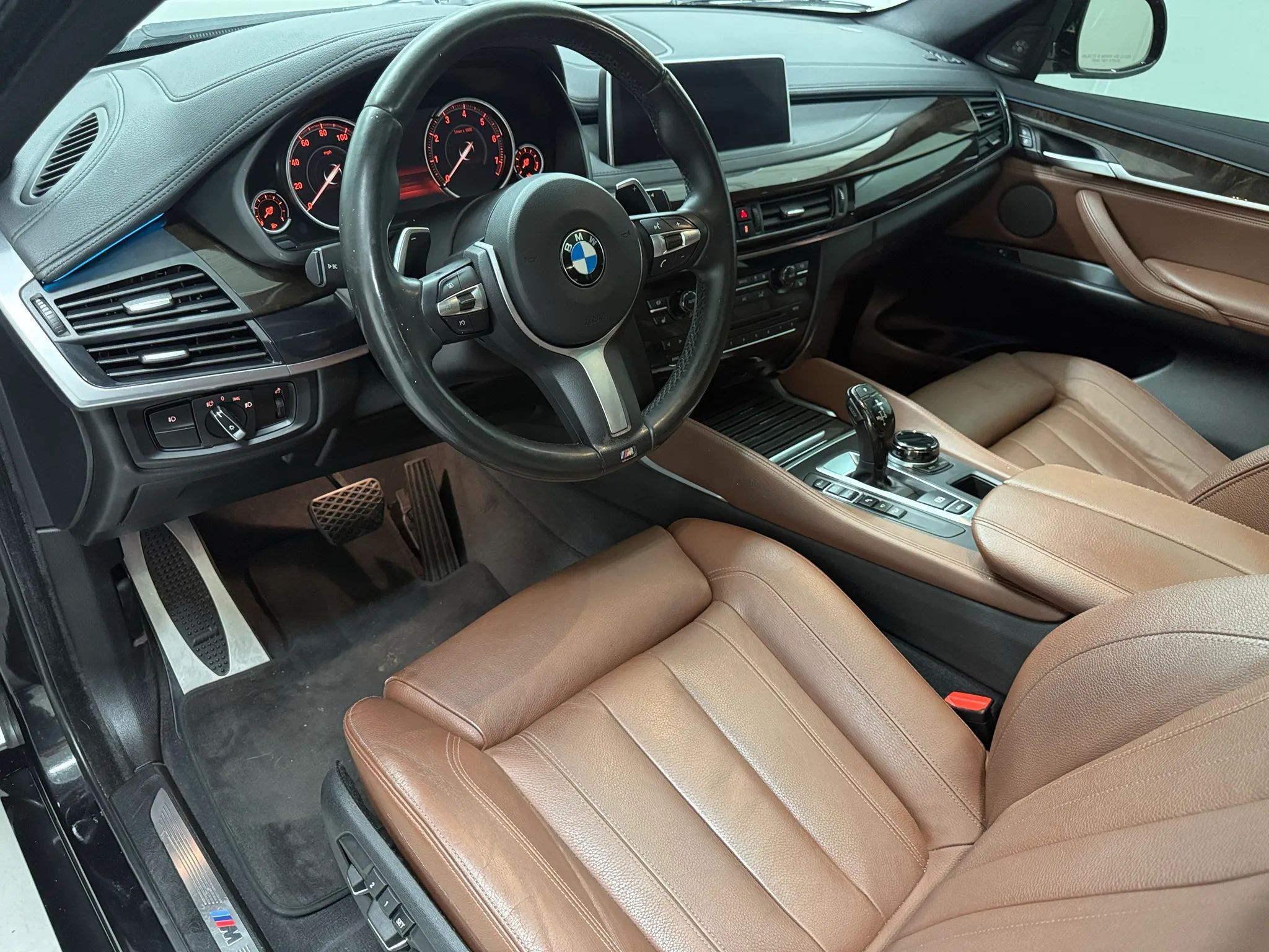 2017 BMW X6 xDrive50i - Photo 11