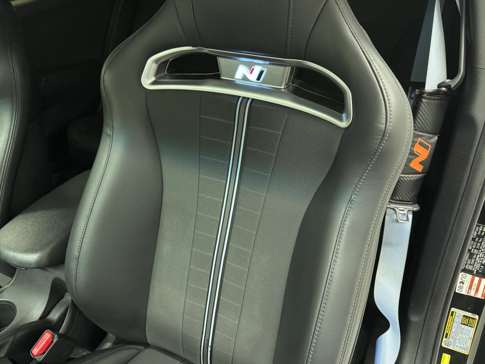 2022 Hyundai Veloster 15