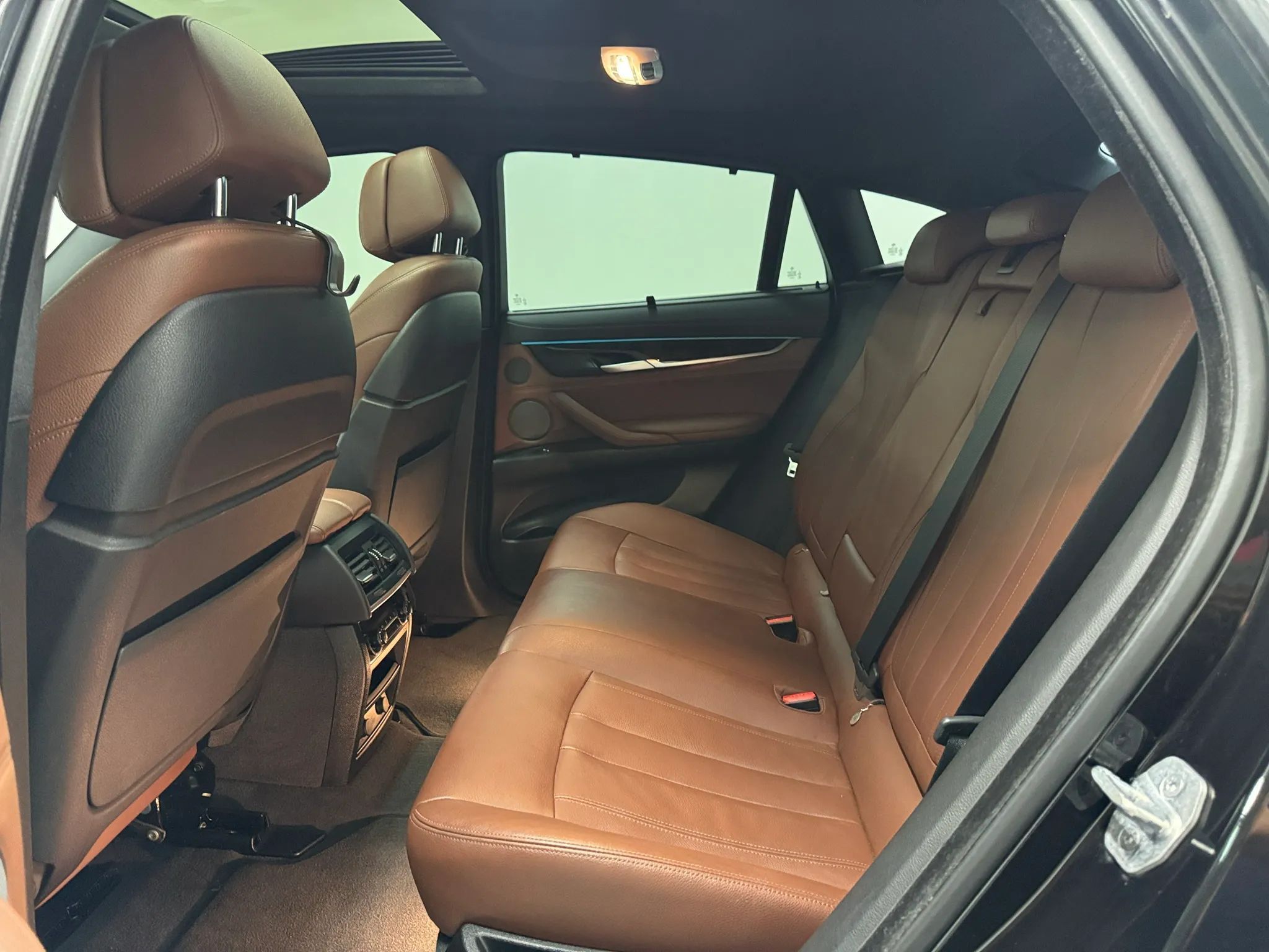 2017 BMW X6 xDrive50i - Photo 17