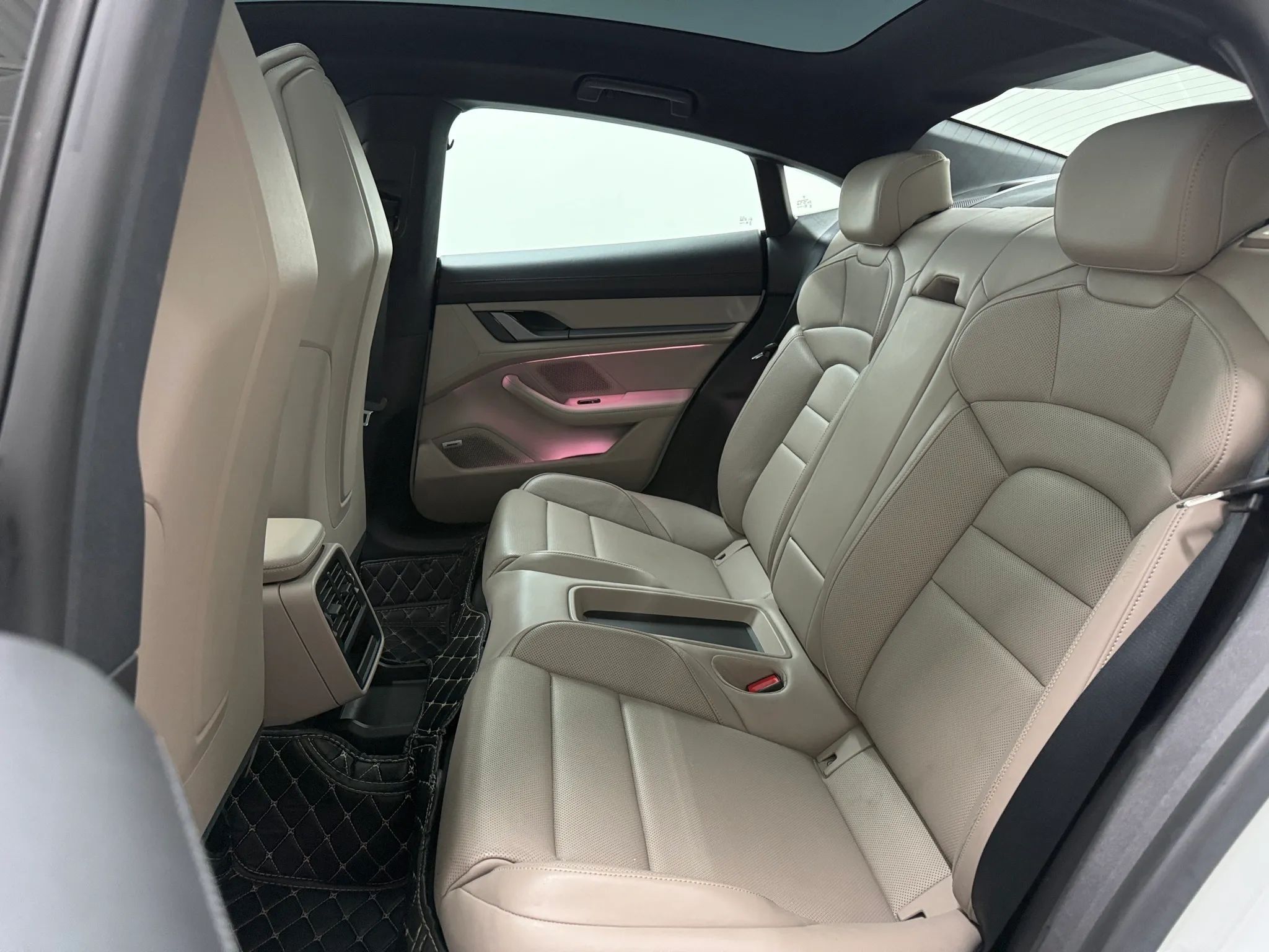 2021 Porsche Taycan 17