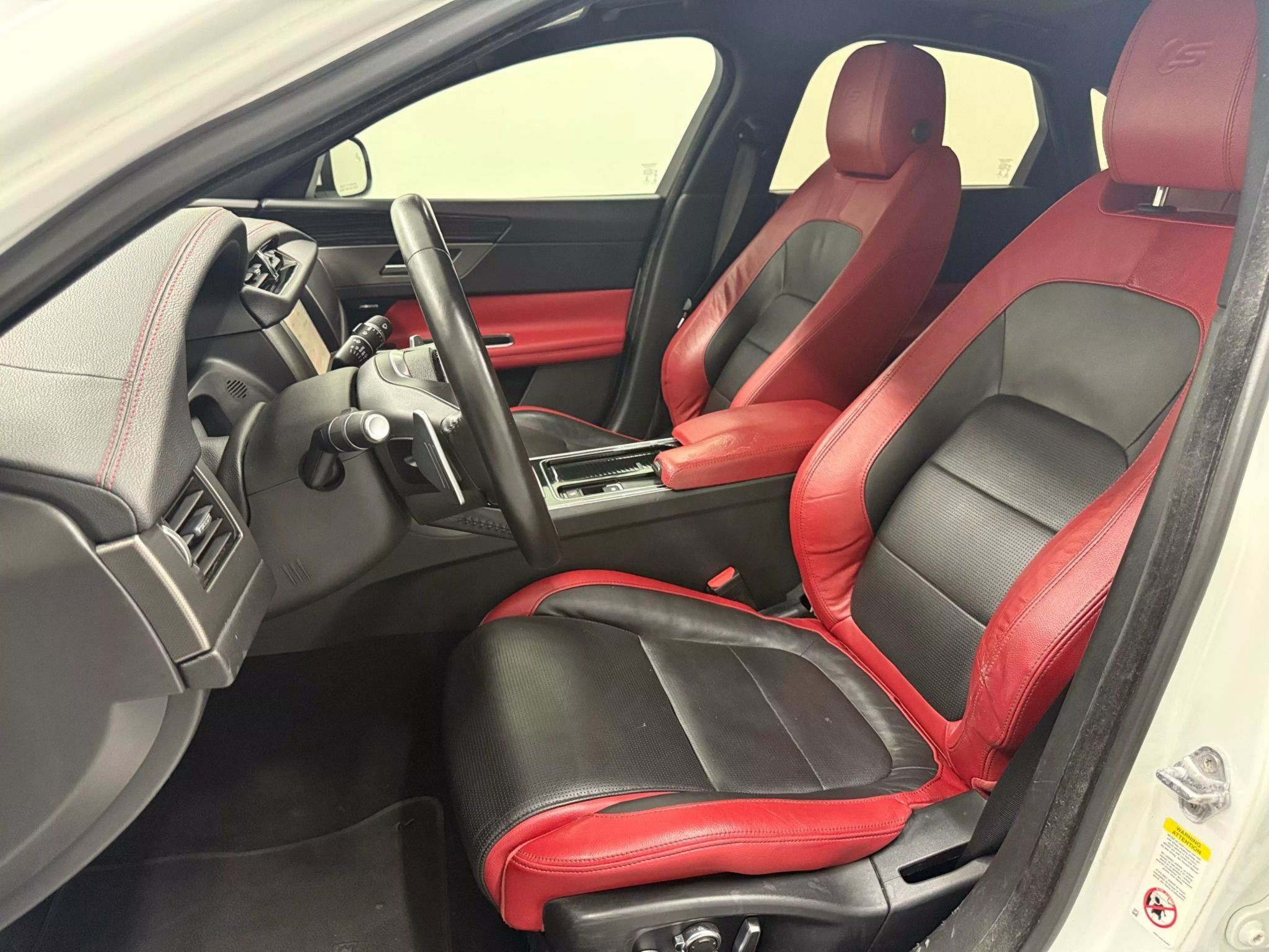 2018 Jaguar XF S - Photo 15