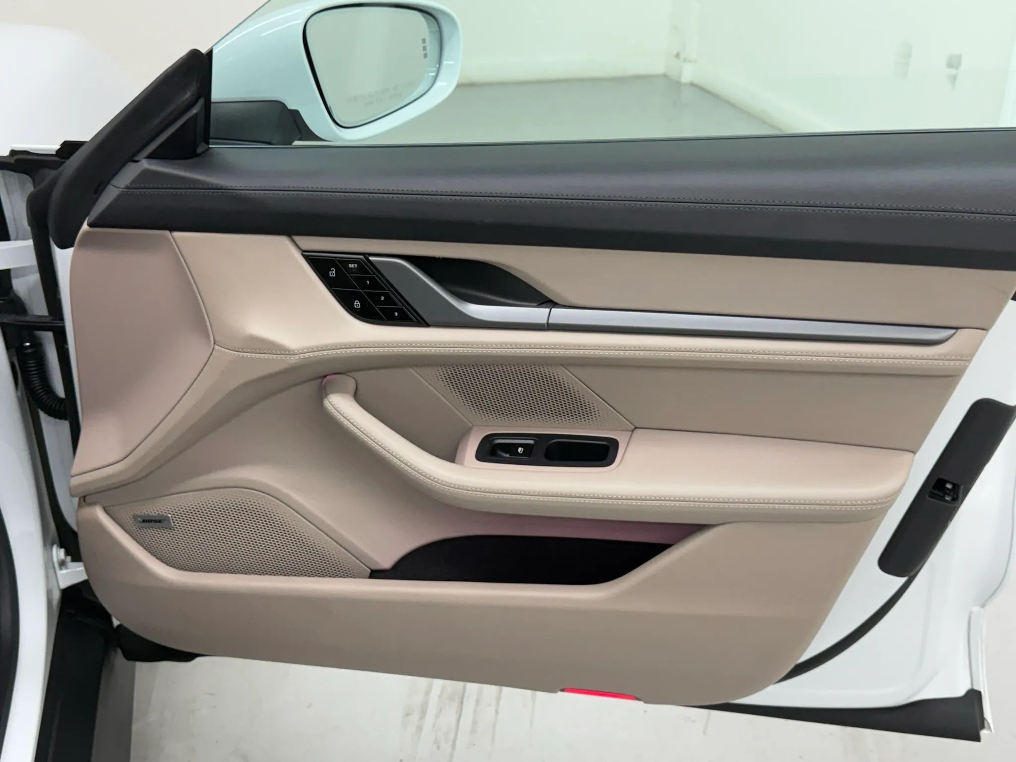 2021 Porsche Taycan 36