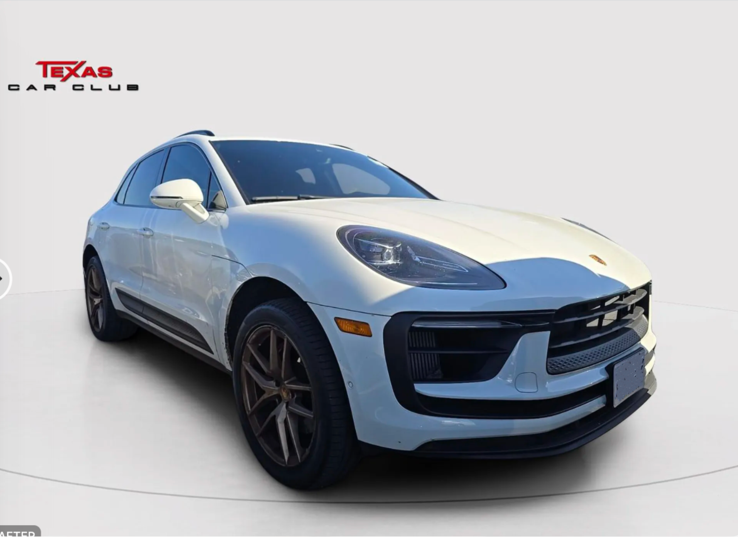 2022 Porsche Macan S's photo