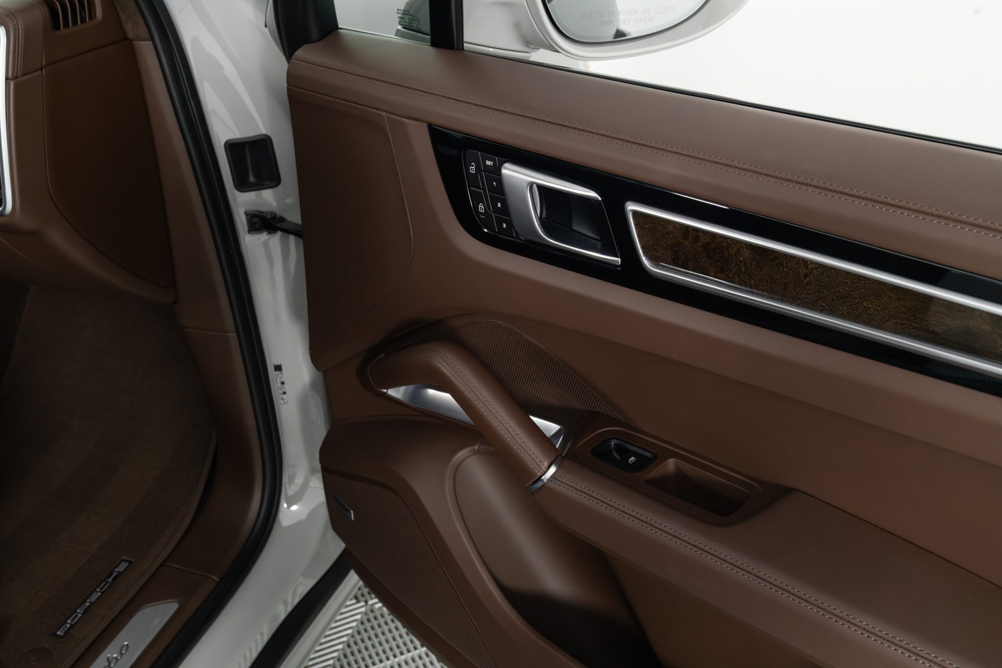 2022 Porsche Cayenne Turbo - Photo 31