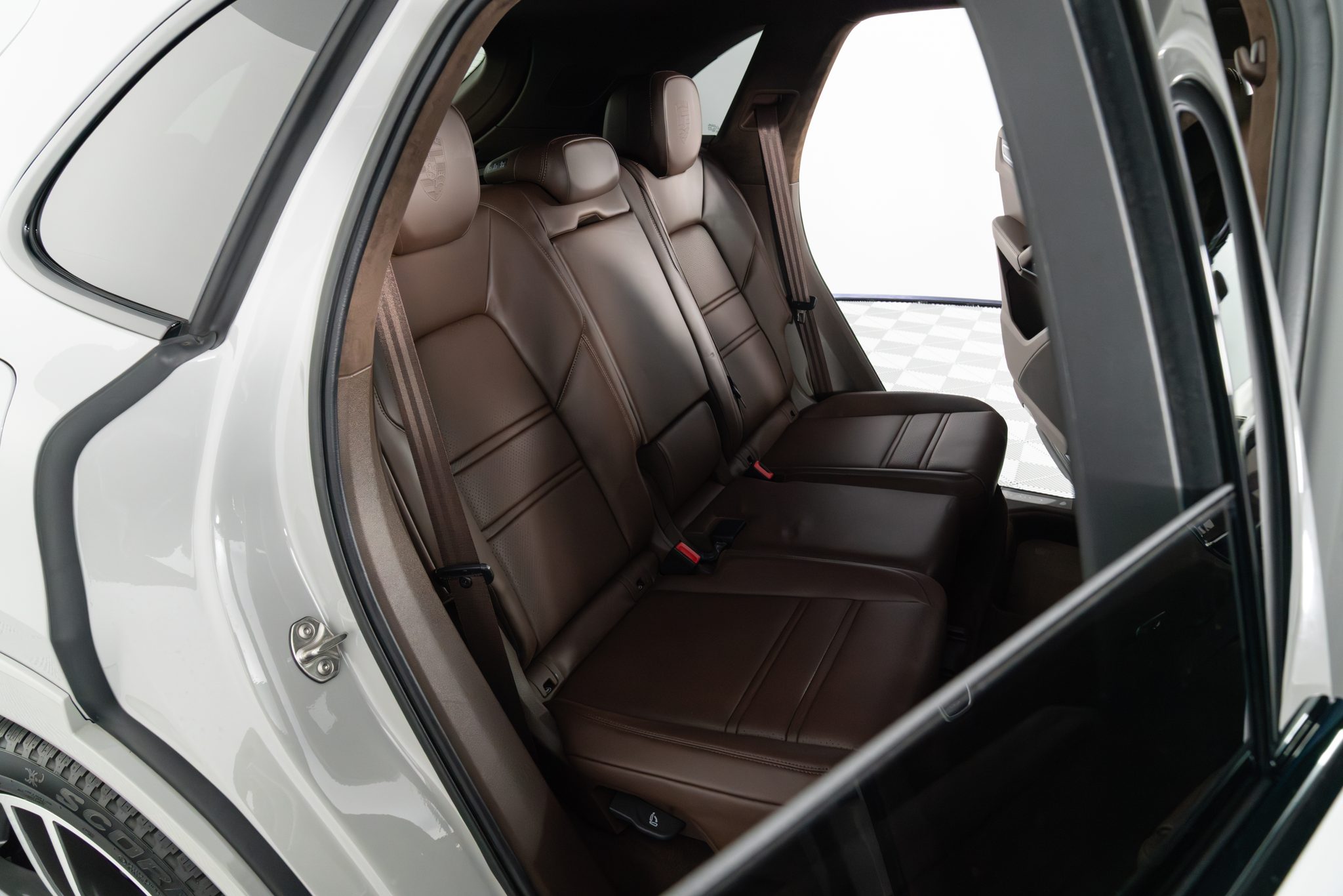 2022 Porsche Cayenne Turbo - Photo 36