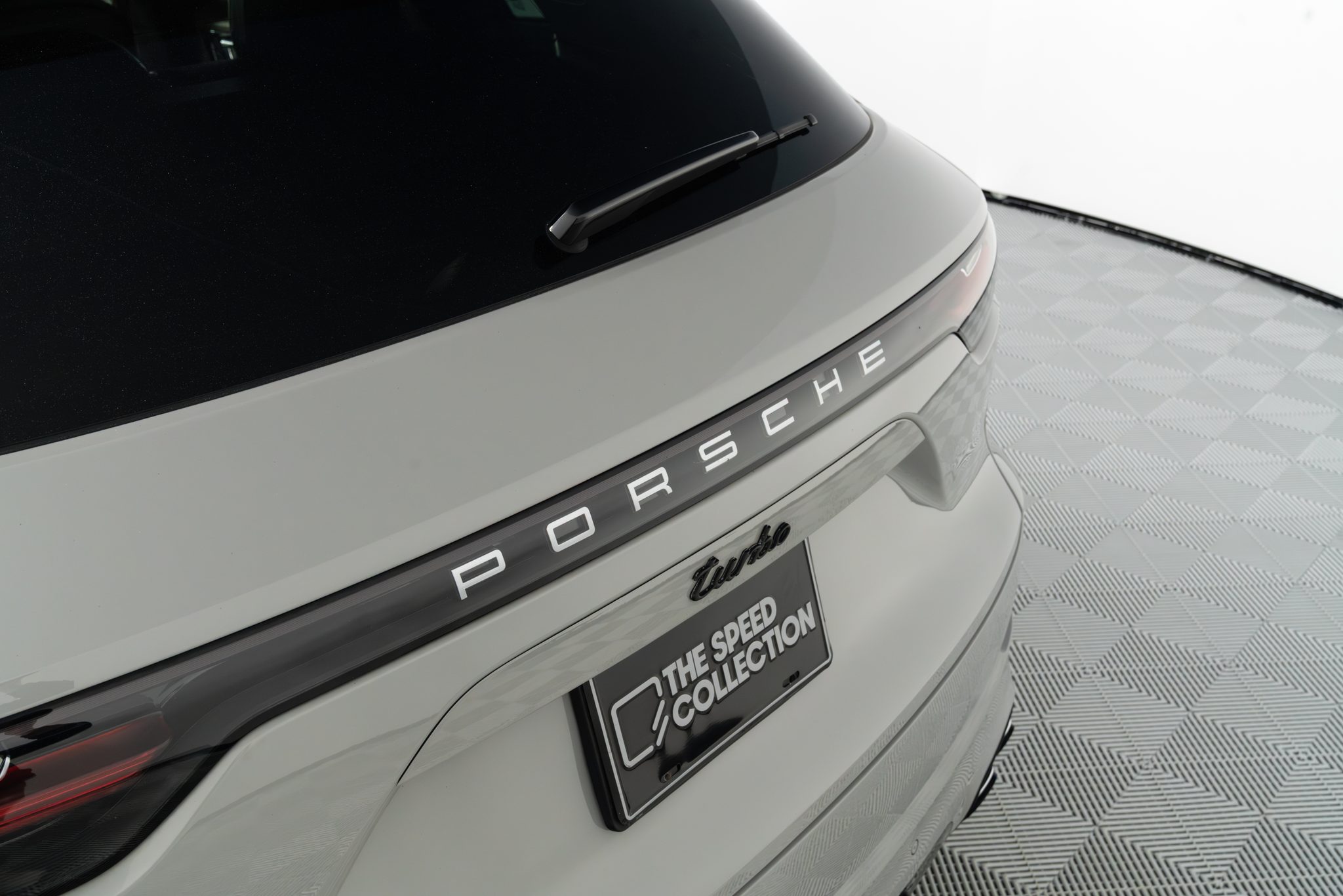2022 Porsche Cayenne Turbo - Photo 21