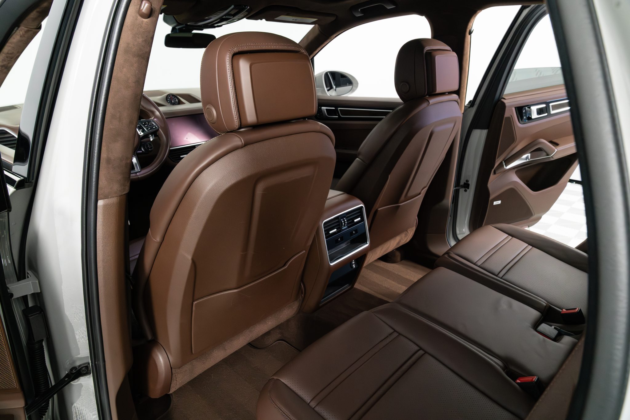 2022 Porsche Cayenne Turbo - Photo 34