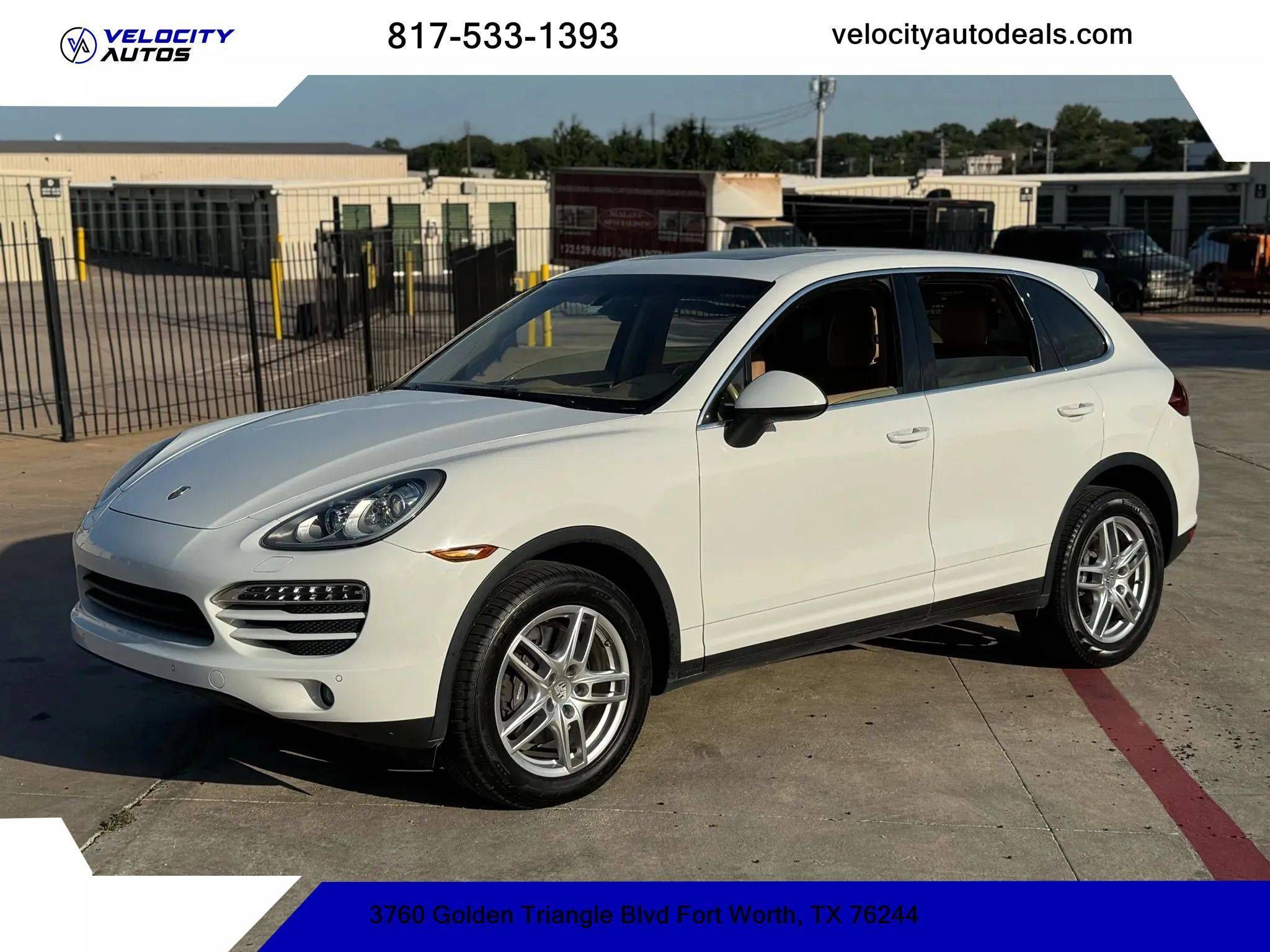 2014 Porsche Cayenne Platinum Edition's photo