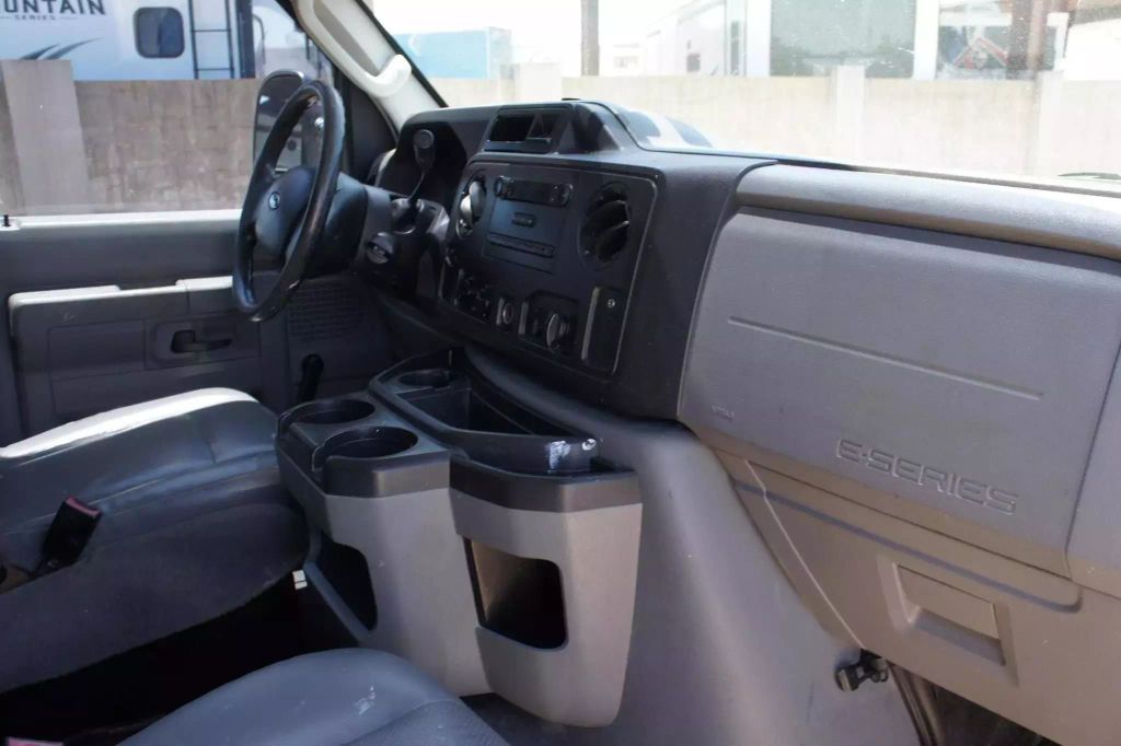 Ford E-250