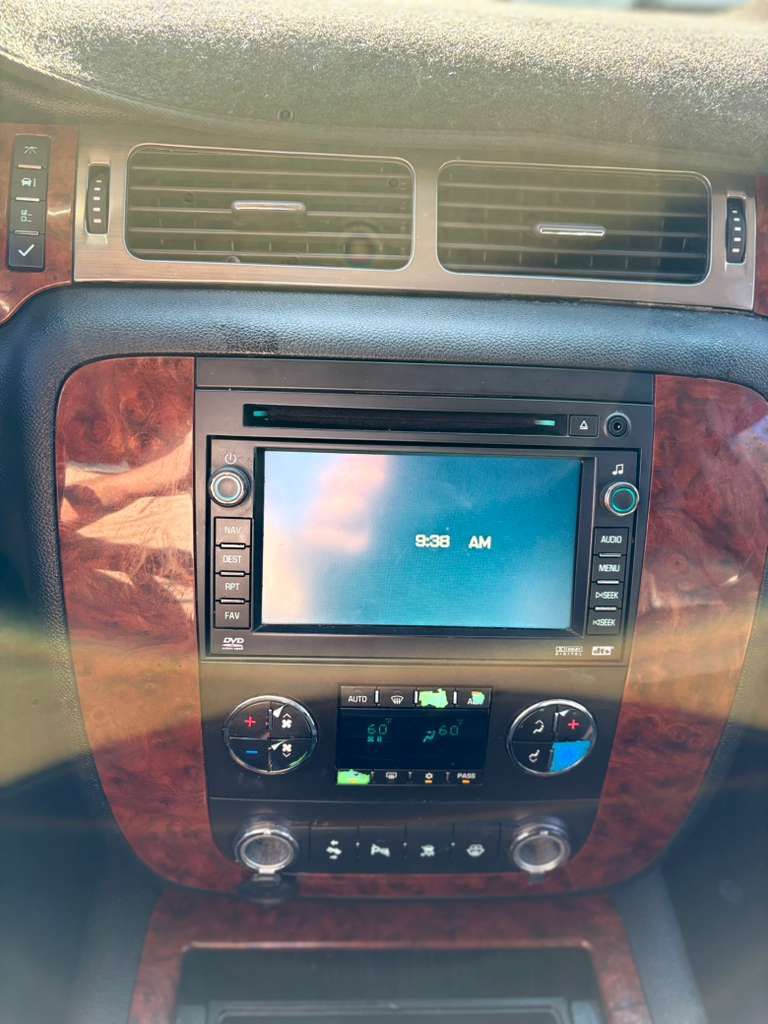 Chevrolet Suburban 1500