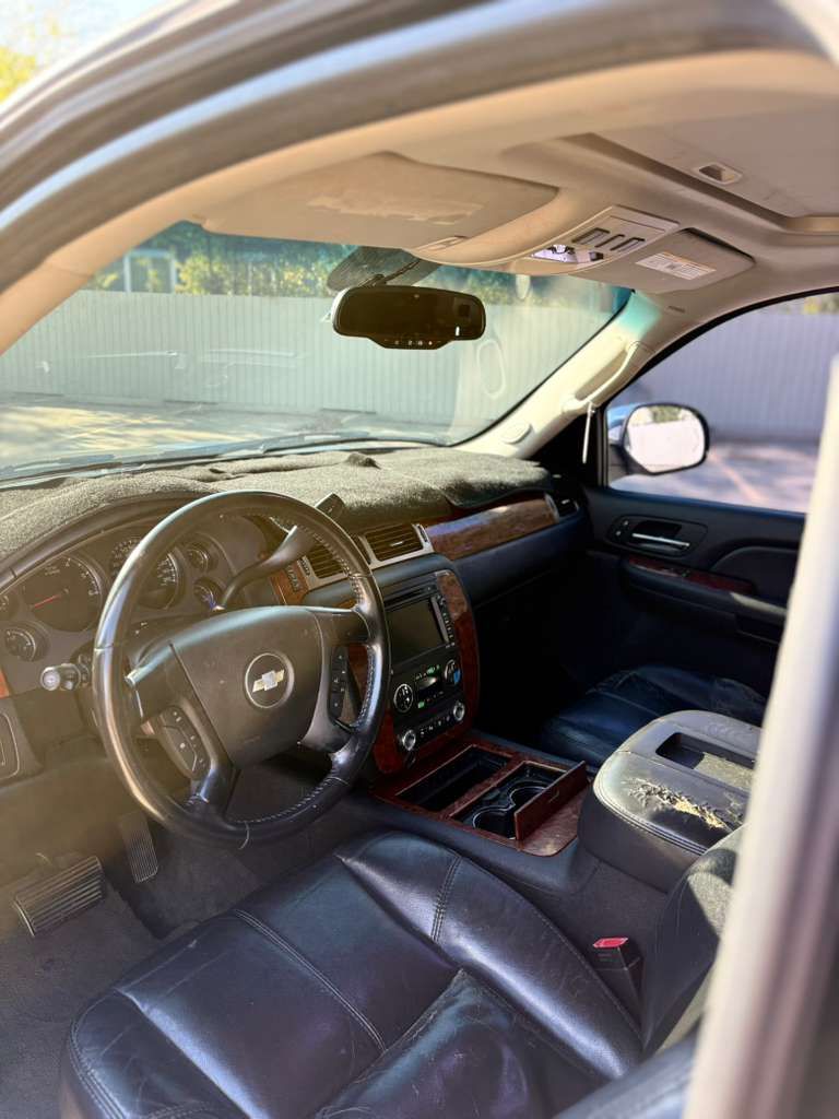 Chevrolet Suburban 1500